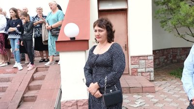 Співають біля церкви: в Тернополі дитячий ансамбль збирає гроші для ЗСУ Співають біля церкви: в Тернополі дитячий ансамбль збирає гроші для ЗСУ