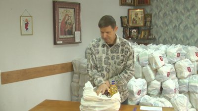 У Хмельницькому до кінця року пенсіонерам та інвалідам роздадуть 26 тисяч продуктових наборів У Хмельницькому до кінця року пенсіонерам та інвалідам роздадуть 26 тисяч продуктових наборів