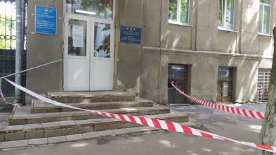 В центрі Харкова евакуювали лікарню В центрі Харкова евакуювали лікарню