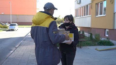 "Ця професія дуже важлива". Історія полтавського кур’єра В’ячеслава Мірошніченка "Ця професія дуже важлива". Історія полтавського кур’єра В’ячеслава Мірошніченка