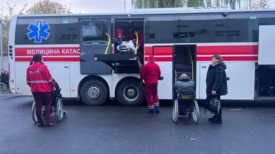 Медична евакуація поранених зі Львова за кордон Медична евакуація поранених зі Львова за кордон