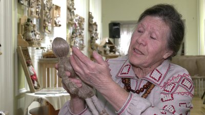 81-річна майстриня з Рівного виготовляє та експонує поліські ляльки 81-річна майстриня з Рівного виготовляє та експонує поліські ляльки
