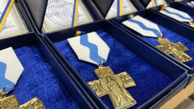 За оборону Миколаєва: військовослужбовцям та цивільним вручили 40 нагород, деяким посмертно