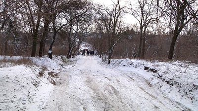 Запоріжці вимагають облаштувати дорогу через балку між селищами ДД та Запоріжжя Ліве Запоріжці вимагають облаштувати дорогу через балку між селищами ДД та Запоріжжя Ліве