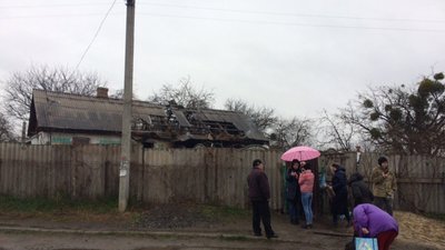 На Рівненщині загорілось господарство, де жінка тримає десятки собак і котів На Рівненщині загорілось господарство, де жінка тримає десятки собак і котів