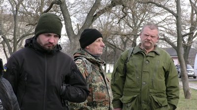 Мало б виповнитись 42 роки: у Херсоні вшанували пам'ять загиблого в зоні ООС Дениса Лошкарьова Мало б виповнитись 42 роки: у Херсоні вшанували пам'ять загиблого в зоні ООС Дениса Лошкарьова