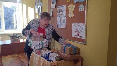 Акція, "Таємний Миколай", житомиряни, відправили подарунки, на фронт, волонтери, війські Акція, "Таємний Миколай", житомиряни, відправили подарунки, на фронт, волонтери, війські