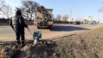 Наслідки обстрілу пункту гуманітарної допомоги у Харкові: фото Наслідки обстрілу пункту гуманітарної допомоги у Харкові: фото
