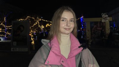 У Південноукраїнську відбулася вулична вечірка "Поборемо темряву": люди збирали донати для ЗСУ У Південноукраїнську відбулася вулична вечірка "Поборемо темряву": люди збирали донати для ЗСУ