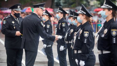 В університеті внутрішніх справ у Дніпрі відбувся випуск курсантів – фоторепортаж В університеті внутрішніх справ у Дніпрі відбувся випуск курсантів – фоторепортаж