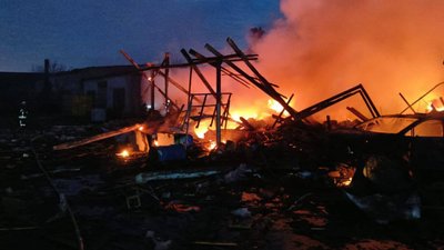 РФ атакувала південь Одещини: в Ізмаїльському порту пошкоджено судно, зруйновано СТО