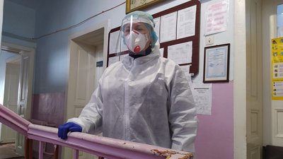 Із початком пандемії лікарці з Тернопільщини довелося змінити свій фах Із початком пандемії лікарці з Тернопільщини довелося змінити свій фах