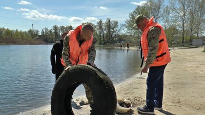 У Полтаві готують пляжі. Купальний сезон стартує у червні У Полтаві готують пляжі. Купальний сезон стартує у червні