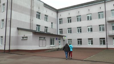 "Пацієнти звертаються на пізніх стадіях": репортаж з Прикарпатського клінічного онкологічного центру "Пацієнти звертаються на пізніх стадіях": репортаж з Прикарпатського клінічного онкологічного центру