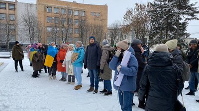 Міський голова Черкас пояснив, чому не виходив до людей на акції під міськрадою Міський голова Черкас пояснив, чому не виходив до людей на акції під міськрадою
