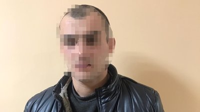 В Ужгороді двоє чоловіків викрали автомобіль у таксиста. Одного затримали В Ужгороді двоє чоловіків викрали автомобіль у таксиста. Одного затримали
