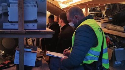 На Миколаївщині чоловік встановив вишку на власному подвір’ї та незаконно надавав доступ до інтернету