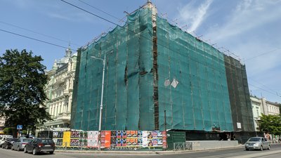 Без даху, але з обвалами. Чому будинок Лібмана в Одесі вже рік чекає на консервацію та ремонт