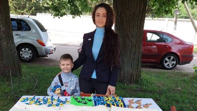 У Бердичеві на Житомирщині провели благодійний ярмарок до Дня захисту дітей – збирали гроші для ЗСУ У Бердичеві на Житомирщині провели благодійний ярмарок до Дня захисту дітей – збирали гроші для ЗСУ
