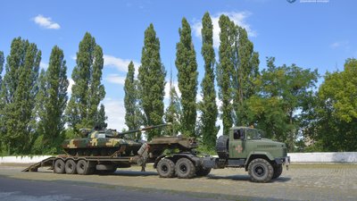 Харківський завод ім. Малишева відвантажив Укроборонпрому два модернізовані танки Харківський завод ім. Малишева відвантажив Укроборонпрому два модернізовані танки