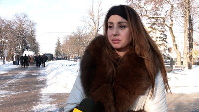 Донька загиблого бійця з Чернігова Ольга Бібік Донька загиблого бійця з Чернігова Ольга Бібік
