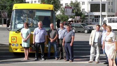 Заклади освіти Херсонщини отримали 4 нові шкільні автобуси Заклади освіти Херсонщини отримали 4 нові шкільні автобуси