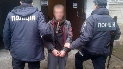 У Чернігові затримали чоловіка, який продав дві ручні гранати