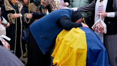 “Загинула, рятуючи побратимів”: Спогади близьких про полеглу військову медикиню з Буковини Смук “Загинула, рятуючи побратимів”: Спогади близьких про полеглу військову медикиню з Буковини Смук