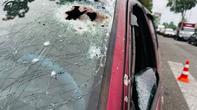 FPV-дрон атакував цивільний автомобіль у Запоріжжі: є поранені