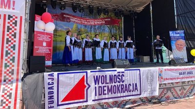 У селищі Чорний Острів на Хмельниччині проходить міжнародний фестиваль народної творчості та ремесел. Фото: Суспільне. Поділля. У селищі Чорний Острів на Хмельниччині проходить міжнародний фестиваль народної творчості та ремесел. Фото: Суспільне. Поділля.
