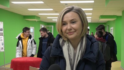 Різдвяні листівки, книжки та іграшки від житомирських ліцеїстів поїдуть дітям на деокуповану Харківщину Різдвяні листівки, книжки та іграшки від житомирських ліцеїстів поїдуть дітям на деокуповану Харківщину