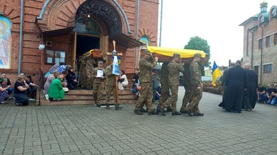 У Хмельницькому попрощались з двома захисниками