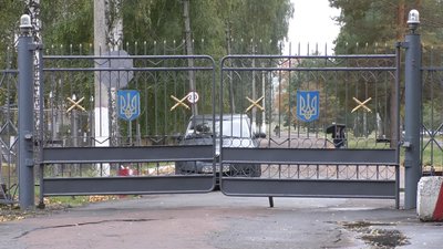 У Ніжині збираються ліквідувати військову частину, де працюють 230 людей. Ніжинські депутати проти