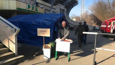 В Івано-Франківську на стадіоні "Рух" відкрили центр вакцинації проти COVID-19