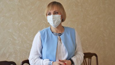 У Житомирі на День вишиванки новонародженим немовлятам подарували вишиті сорочки У Житомирі на День вишиванки новонародженим немовлятам подарували вишиті сорочки