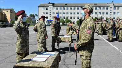 У Житомирі близько 100 десантників склали військову присягу