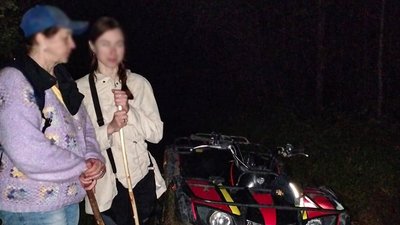 Рятувальники допомогли двом туристкам у горах на Закарпатті