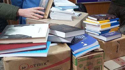 До бібліотеки госпіталю ветеранів війни в Ужгороді передали майже 200 книг До бібліотеки госпіталю ветеранів війни в Ужгороді передали майже 200 книг
