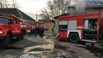 На Закарпатті горіла школа: евакуювали майже 180 учнів