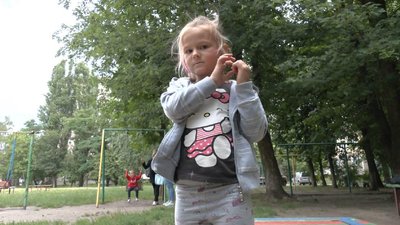 Черкащани просять відремонтувати занедбаний дитячий майданчик