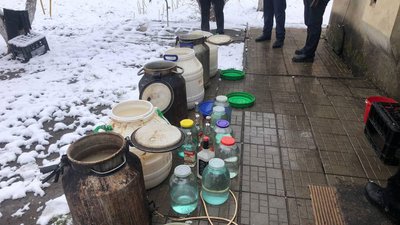 "Сухий час": вилучений спирт рівненські поліцейські передали у лікарню
