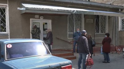 30% пацієнтів - у живій черзі. У Франківську відновили роботу поліклінік