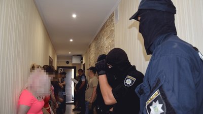 Миколаївські правоохоронці викрили мережу онлайн-порностудій Миколаївські правоохоронці викрили мережу онлайн-порностудій