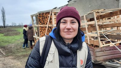 В Миколаївській області безплатно роздали дрова В Миколаївській області безплатно роздали дрова