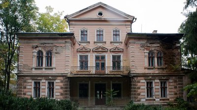 Поет, вечірки та розкішні парки. Три історії буковинських палаців Поет, вечірки та розкішні парки. Три історії буковинських палаців