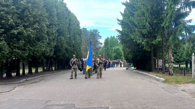 У Сумах попрощалися з бійцем Денисом Чепіжним