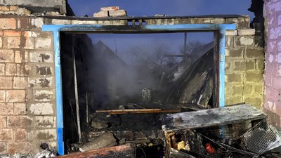 "Ми знайшли уламок прямо в стіні": наслідки атаки армії РФ по Запоріжжю "Ми знайшли уламок прямо в стіні": наслідки атаки армії РФ по Запоріжжю