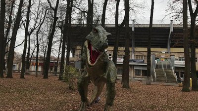 В івано-франківському парку понівечили динозавра