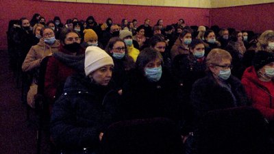 У Житомирі відбулася прем'єра документального фільму про домашнє насильство "Розірви коло" У Житомирі відбулася прем'єра документального фільму про домашнє насильство "Розірви коло"