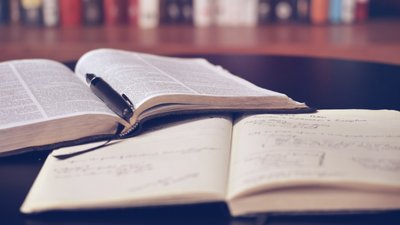 Бакалаври херсонських вишів завершують навчальний рік